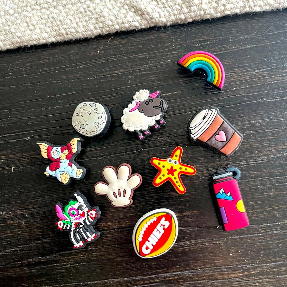 Croc charms
